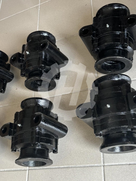 Jean De Bru, Quivogne, Kuhn, Rau, Souchu Pinet, Dal-Bo - R18420110R, 880550,  KM050012,  RF28495, H2200030, 71209073310, PAL40000, RJ50/0501310 - RF28495, PAL40000, 